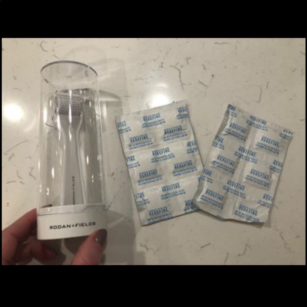 Rodan & Fields AMP Roller